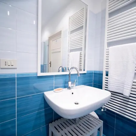 Apartment Re Migio With Terrace And Lift