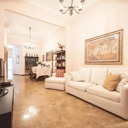 Re Migio With Terrace And Lift Apartment