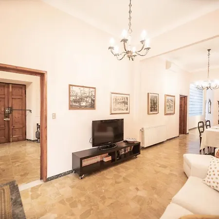 Apartment Re Migio With Terrace And Lift